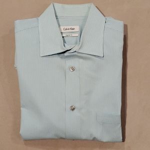 Stylish men light blue dress shirt